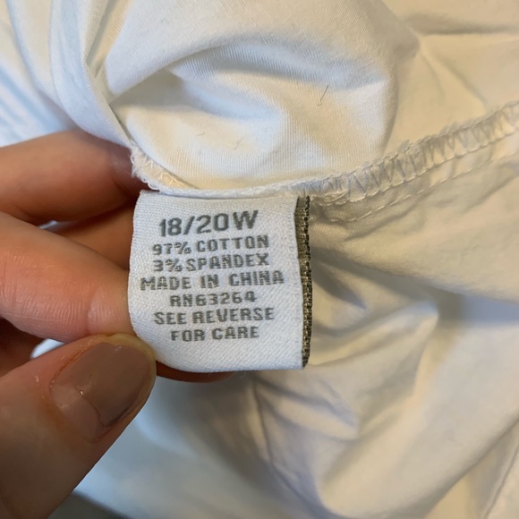 Dress Barn White Sleeveless Tie Blouse Size 18/20 - Picture 4 of 4